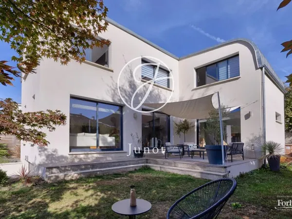 Croissy-sur-Seine - BERGES DE SEINE - Maison - 4 chambres - 158.83m² (247m² au sol) - Terrain 416m².
