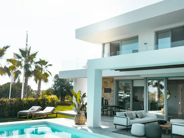 Acheter un bien d'exception en France : les codes du marché immobilier de luxe