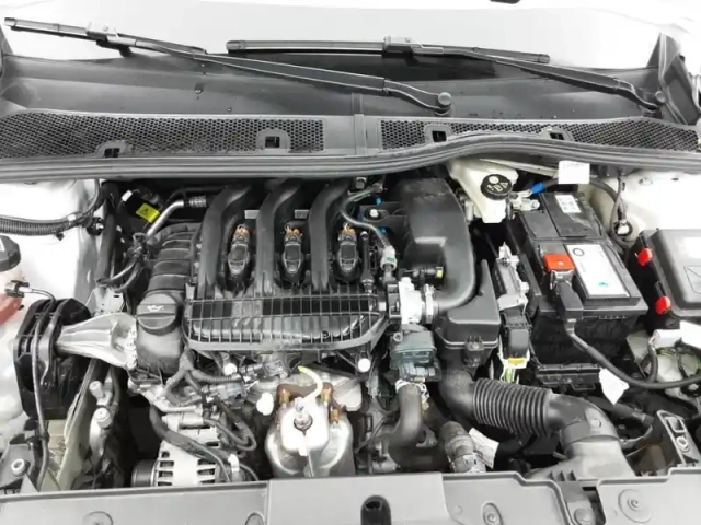 Peugeot 208 puretech 75 s&amp;s bvm5 — photo 29