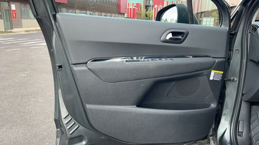 Peugeot 3008 1.6 BlueHDi 120 - Style – 2016 – 137729 km – Diesel – Boîte Manuelle — photo 37