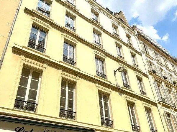 Bureau 4 pièces 308 m²