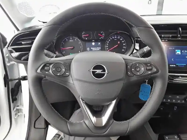 Opel Corsa 1.2 turbo 100 ch bva8 — photo 31