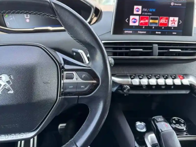 Peugeot 3008 1.2 puretech 130ch s&amp;s eat6 — photo 18