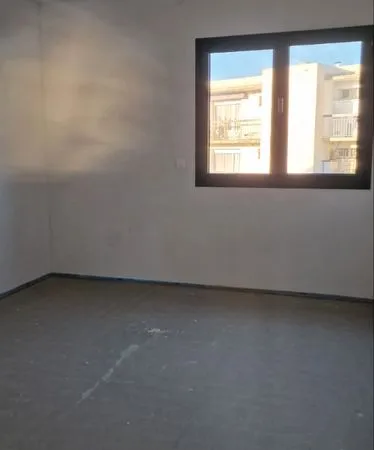 Espace de stockage - environ 10 m² - joinville-le-pont