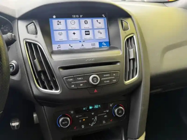 Ford Focus 1.5 ecoboost 182 st-line — photo 15