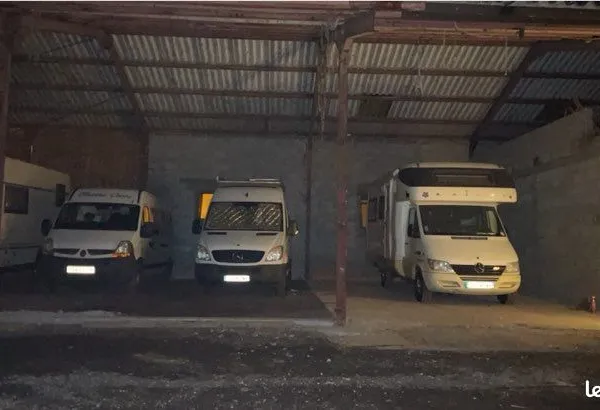 Hivernage / stationnement longue durée véhicule / camping car / van