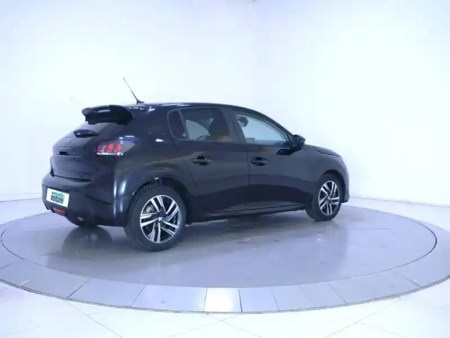 Peugeot 208 puretech 100 s&amp;s eat8 — photo 3