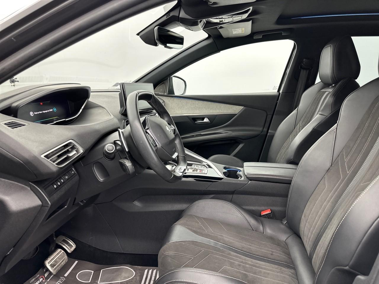 Peugeot 3008 hybrid 225 e-eat8 gt pack — photo 9