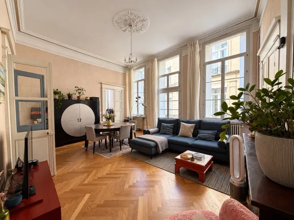 Appartement 5 pièces 159 m²