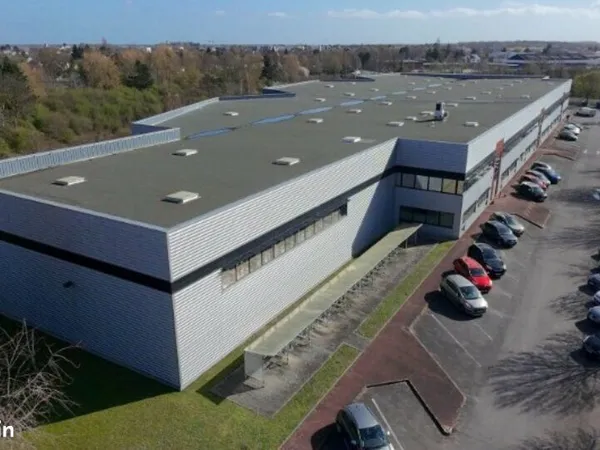ENTREPOT - LOGISTIQUE 3299 m² COMBS-LA-VILLE