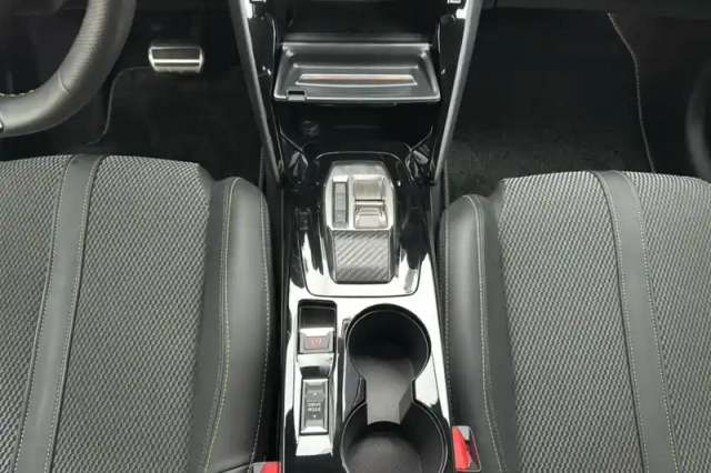 Peugeot 208 hybrid 110 e-dcs6 — photo 20