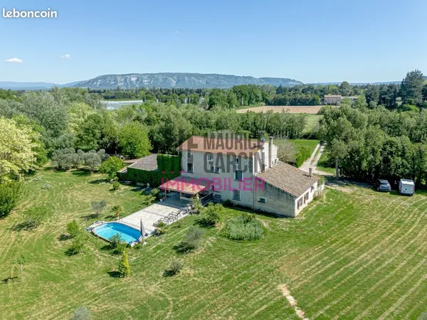 Mas 6 pièces 238 m²
