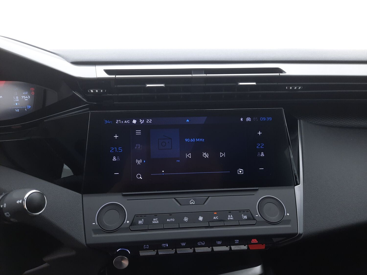 Peugeot 308 — photo 11