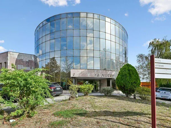 Bureaux 330 m²