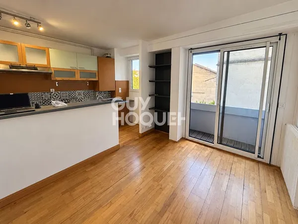 À LOUER - TOULOUSE CENTRE - Appartement T2 de 47m2 avec place de parking et balcon