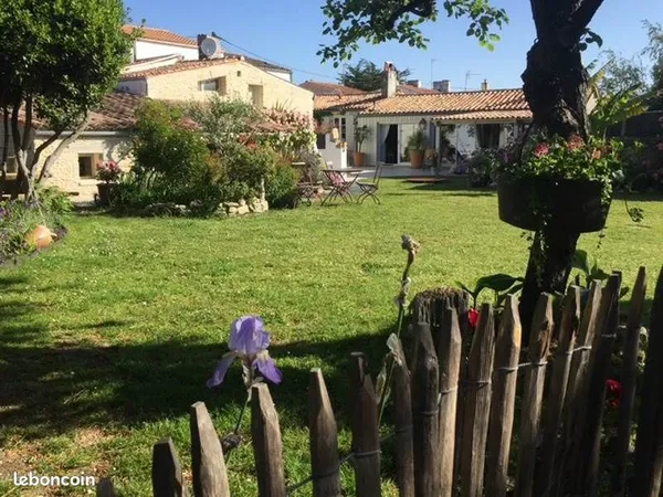 Maison 9 pièces 218 m²