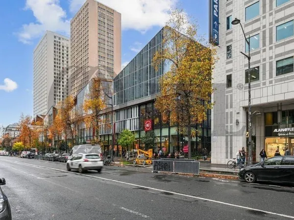 Bureaux 238 m²