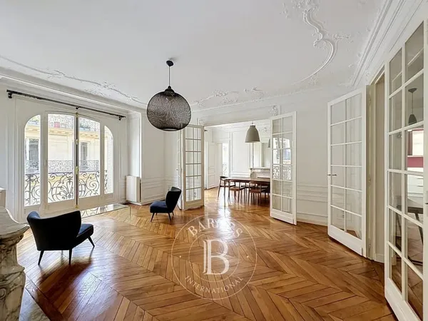 Le service location de la Maison BARNES vous présente ce bien :