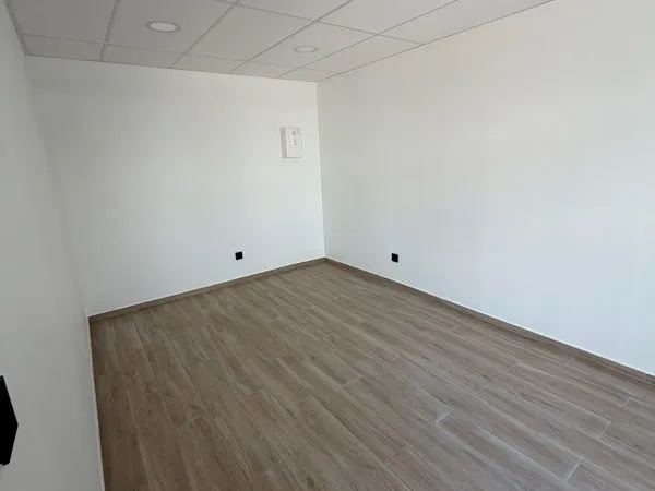 Salle / cabinet professionnel à sous-louer - saint-étienne