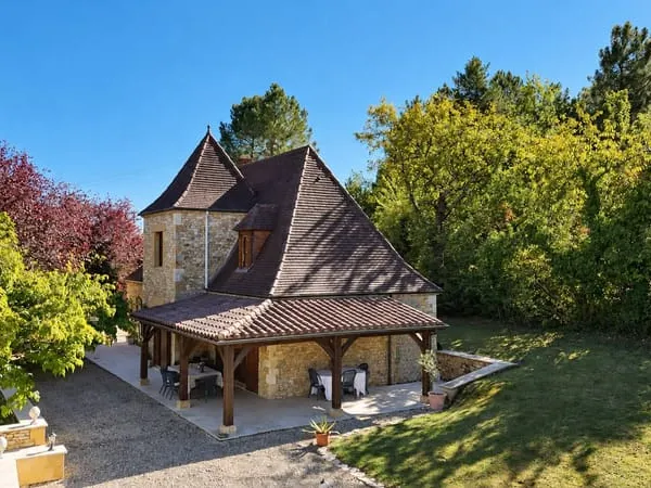 Charmante propriété en pierre avec piscine