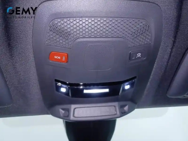 Peugeot 508 sw hybrid 180 e-eat8 — photo 15