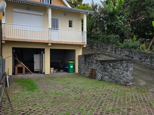 Maison Trois Bassins