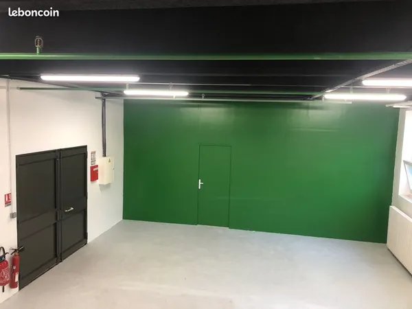 Entrepôt Bagnolet 92m² - Stockage Activité Bureau