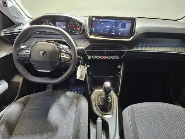 Peugeot 208 turbo 100 ch bvm6 — photo 14