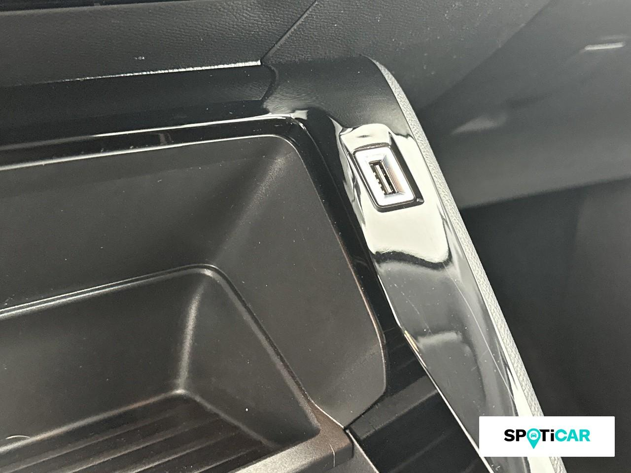Peugeot 208 e-208 136ch active pack — photo 19