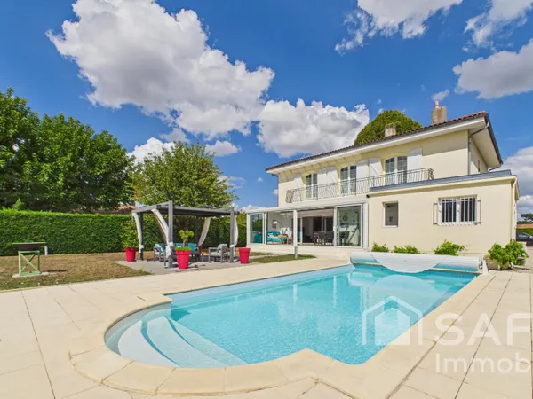 Belle maison familiale de 250 m² sur une parcelle de 1500 m²