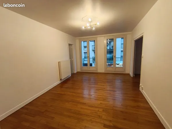 À LOUER - Appartement T4 de 79m2 hyper centre Alençon