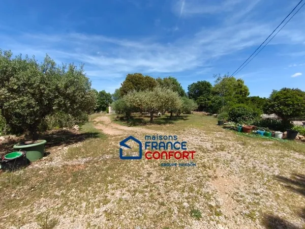 Terrain 493 m²