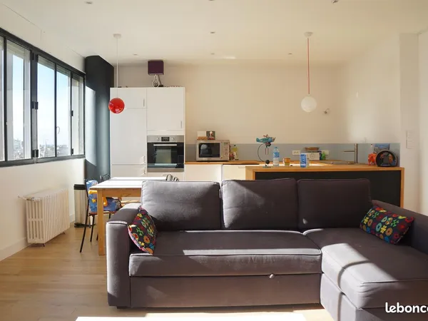 T3 meublé de 70 m² rénové avec parking privé - Lumineux avec vue sur les Ramblas