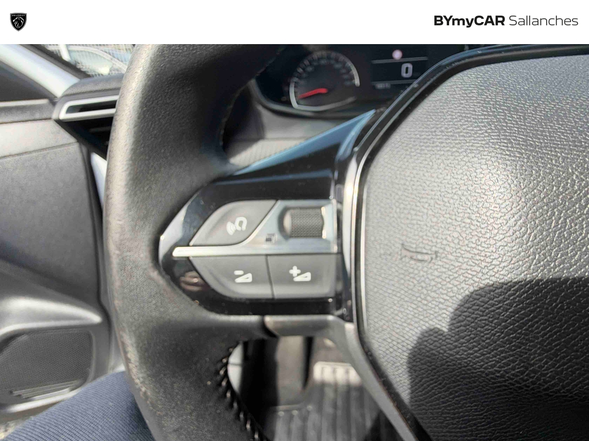 Peugeot 208 PureTech 100 S&amp;S BVM6 — photo 29