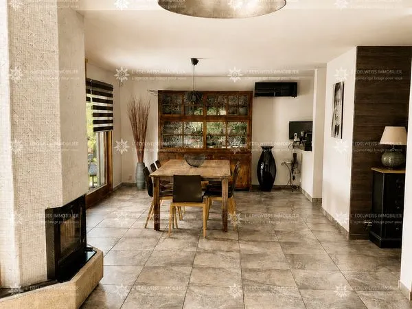 Propriété 6 pièces 170 m²