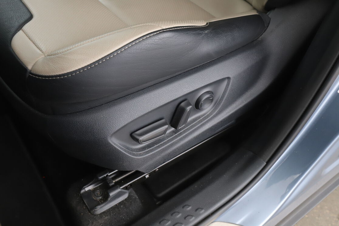 Toyota C-HR 2.0 Hybride Edition — photo 10