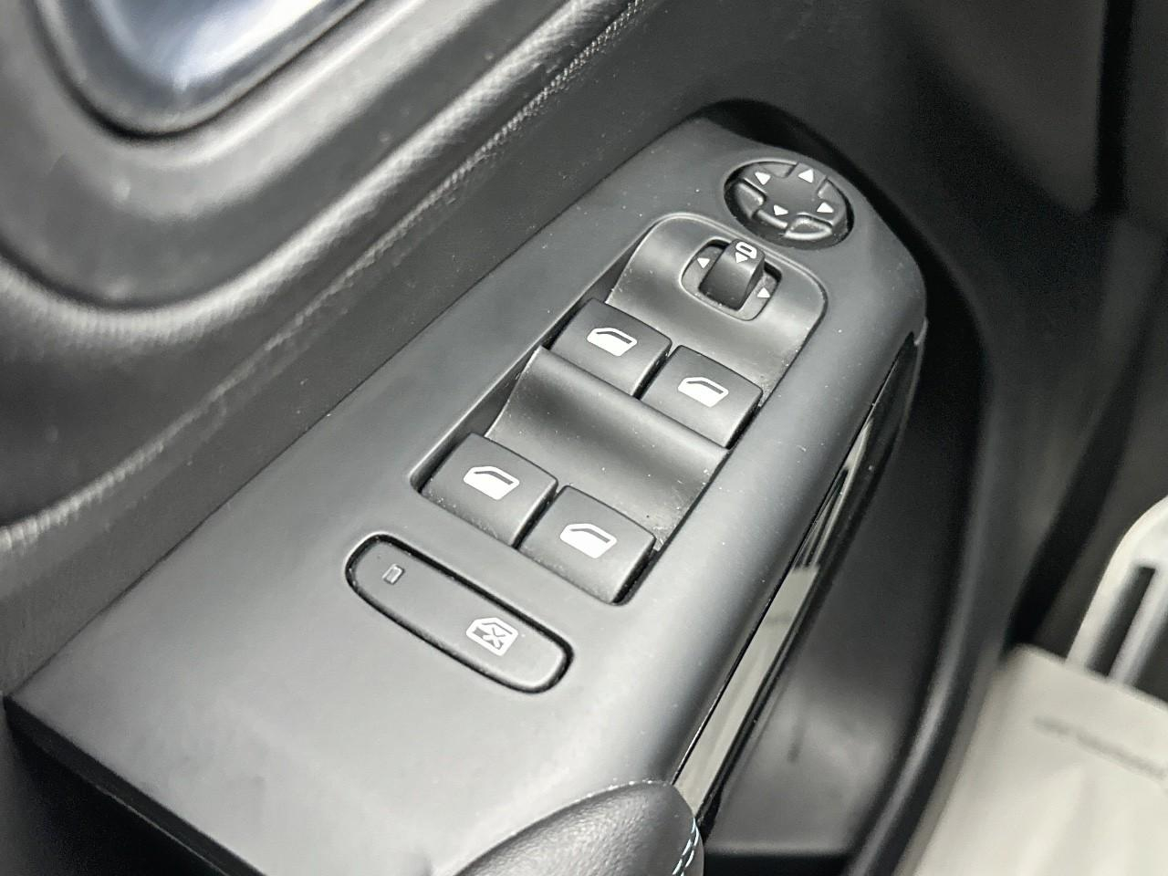 Citroën C5 Aircross hybride rechargeable 225 e-eat8 shine — photo 15