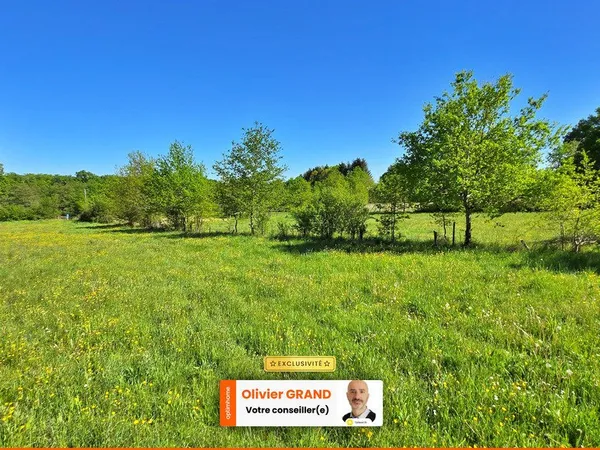 Terrain 2 000,00 m² ORADOUR SUR GLANE - Calme et Campagne