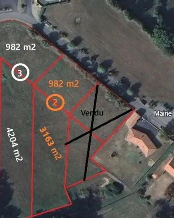 Terrain constructible 982 m2 à Saux-et-Pomarède