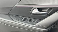 Peugeot 208 e-208 136ch GT Pack — photo 19