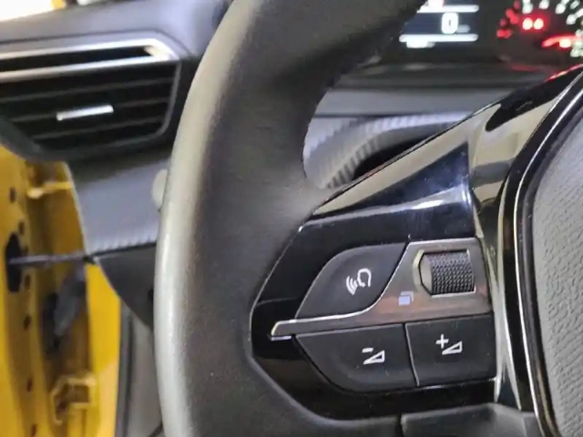 Peugeot 208 puretech 75 s&amp;s bvm5 — photo 57