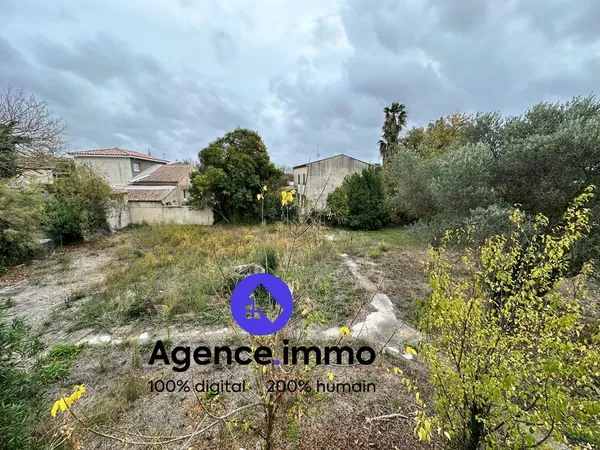 terrain constructible de 787m2