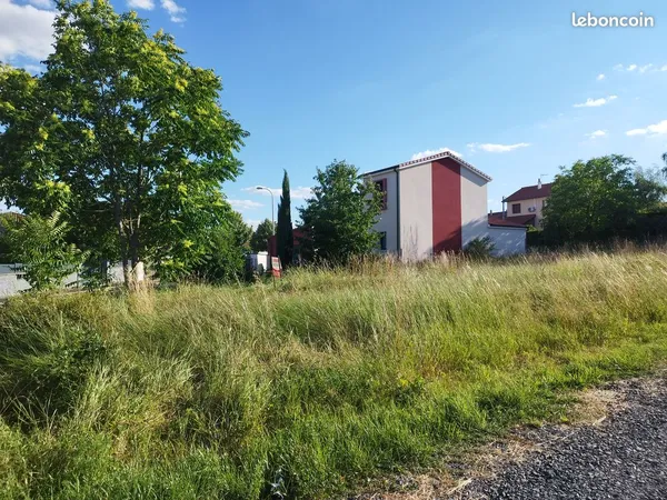 Terrain 759m² viabilisé - Cournon zone les coteaux -