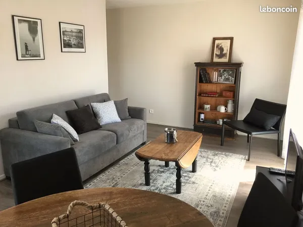 Spacieux appartement meublé - 40 m² - 2e étage
