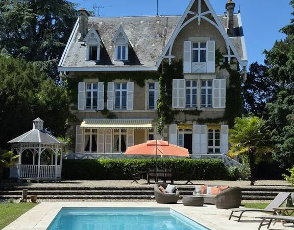 Maison 11 pièces 420 m²
