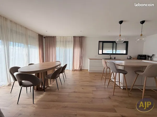 Maison 6 pièces 144 m²