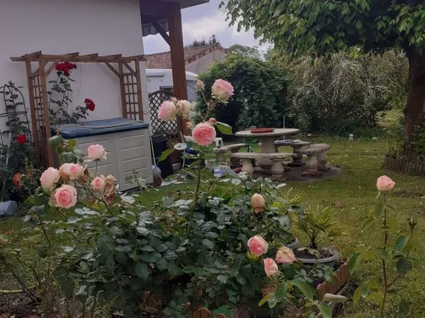 maison indépendante t sur terrain 2500m2