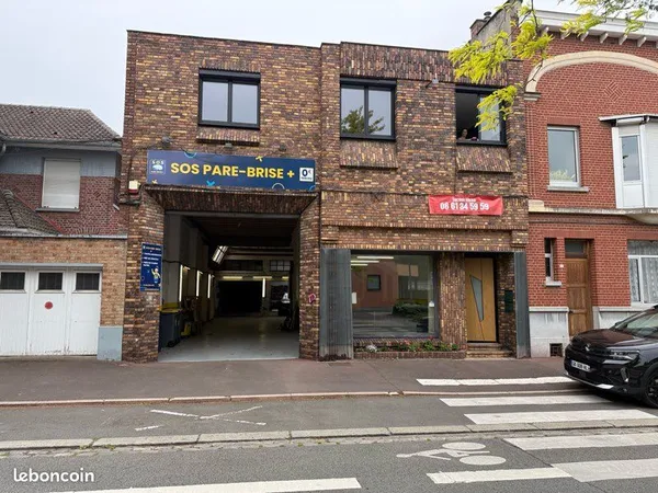 Local commercial avec bureau ou show-room