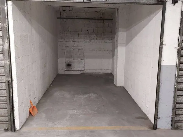 Parking 12 m²