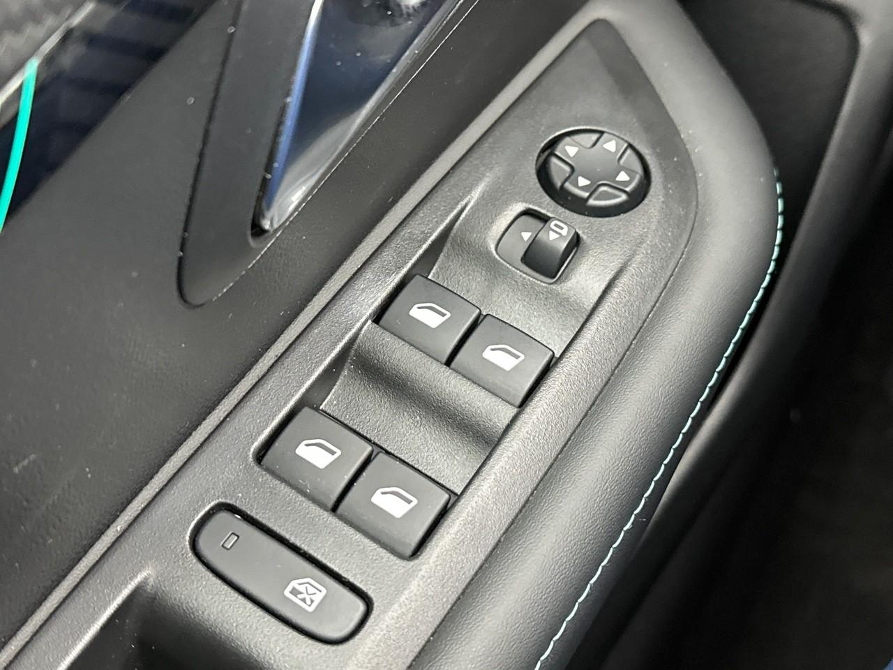 Peugeot 208 puretech 100 s&s bvm6 allure — photo 17